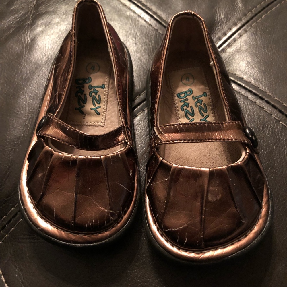 Itzy Bitzy squeaker shoes (no squeakers)